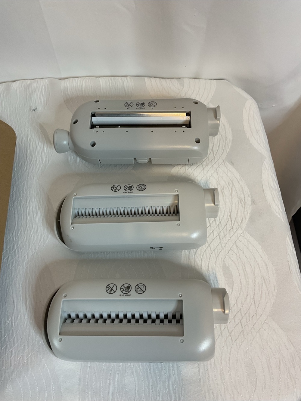 Pampered Chef Deluxe stand mixer 3 pc pasta roller and cutter set - Picture 5 of 6
